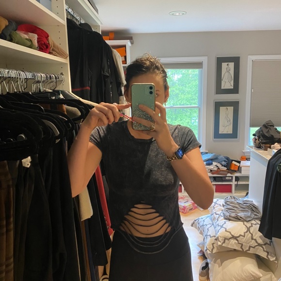 Acid wash ripped shirt - Picture 2 of 7